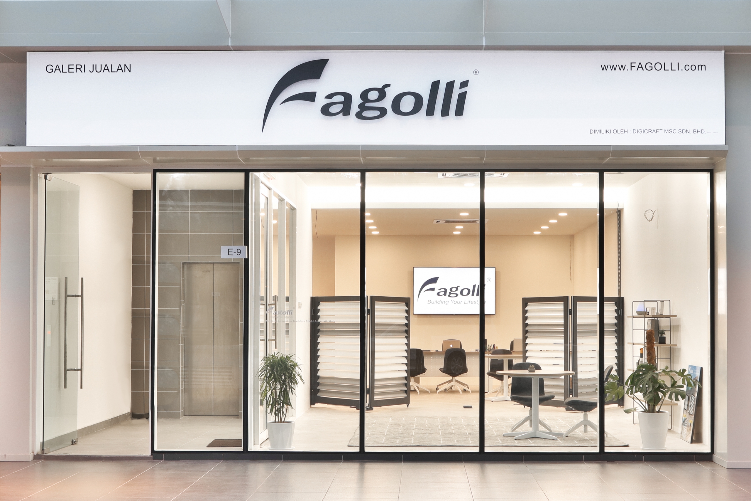 fagollishowroom copy